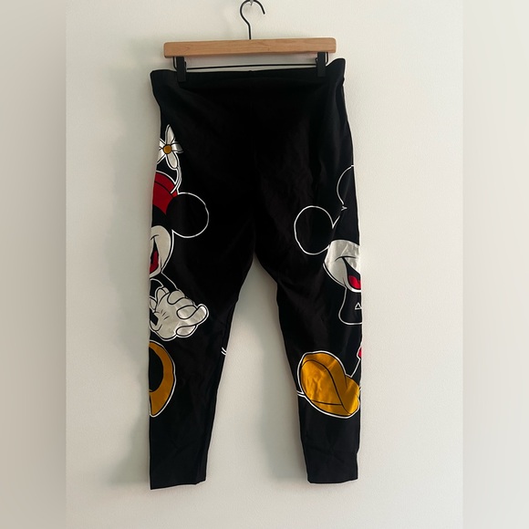 NWT Hot Topic Disney Mickey Mouse Leggings 2X Plus Size Black Graphic Stretch - Picture 4 of 6